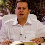 A nossa salvação vem do poder da força de Deus
