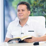 Deixe que o amor de Deus transborde no seu coração