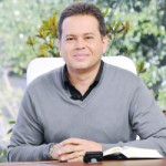 É o Senhor quem nos levanta de toda humilhação