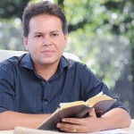 É Deus quem lhe dá a verdadeira felicidade