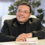 Seja pedra fundamental da Igreja