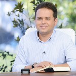 Caminhemos na justiça e no amor
