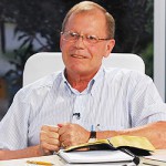 É preciso fazer todas as coisas com alegria
