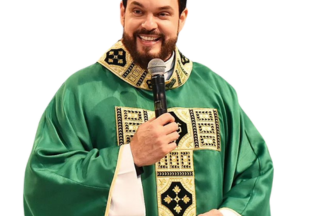 Padre Adriano Zandoná