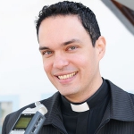 Padre Adriano Zandoná lança seu terceiro livro na Canção Nova