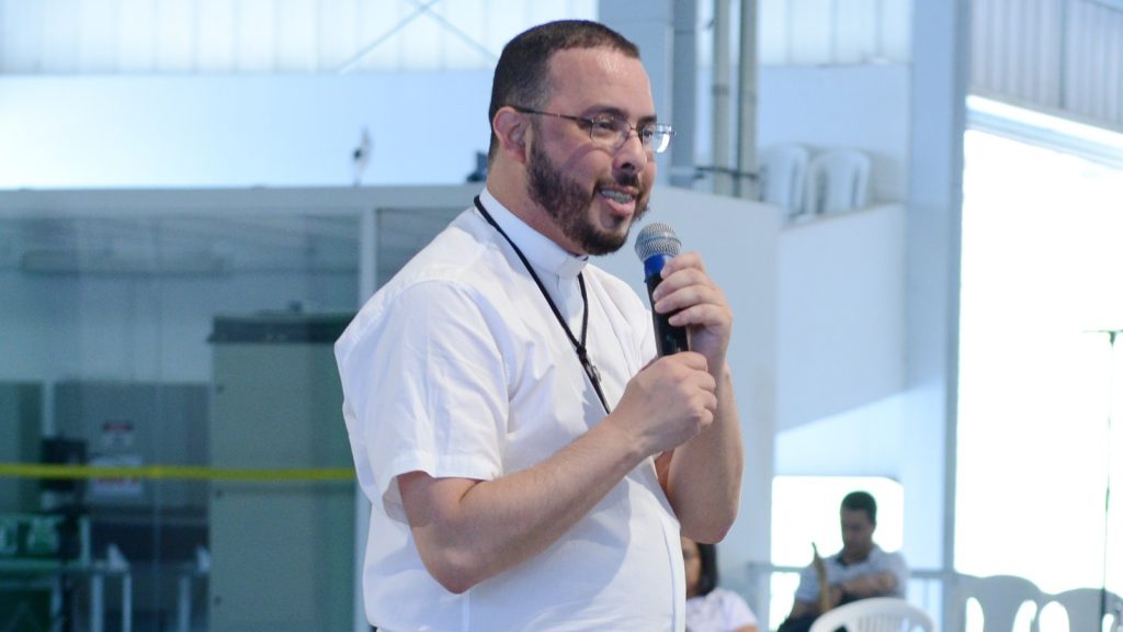 Padre-Serginho-1024x576.jpg