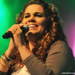 Eliana Ribeiro canta em homenagem à Nossa Senhora