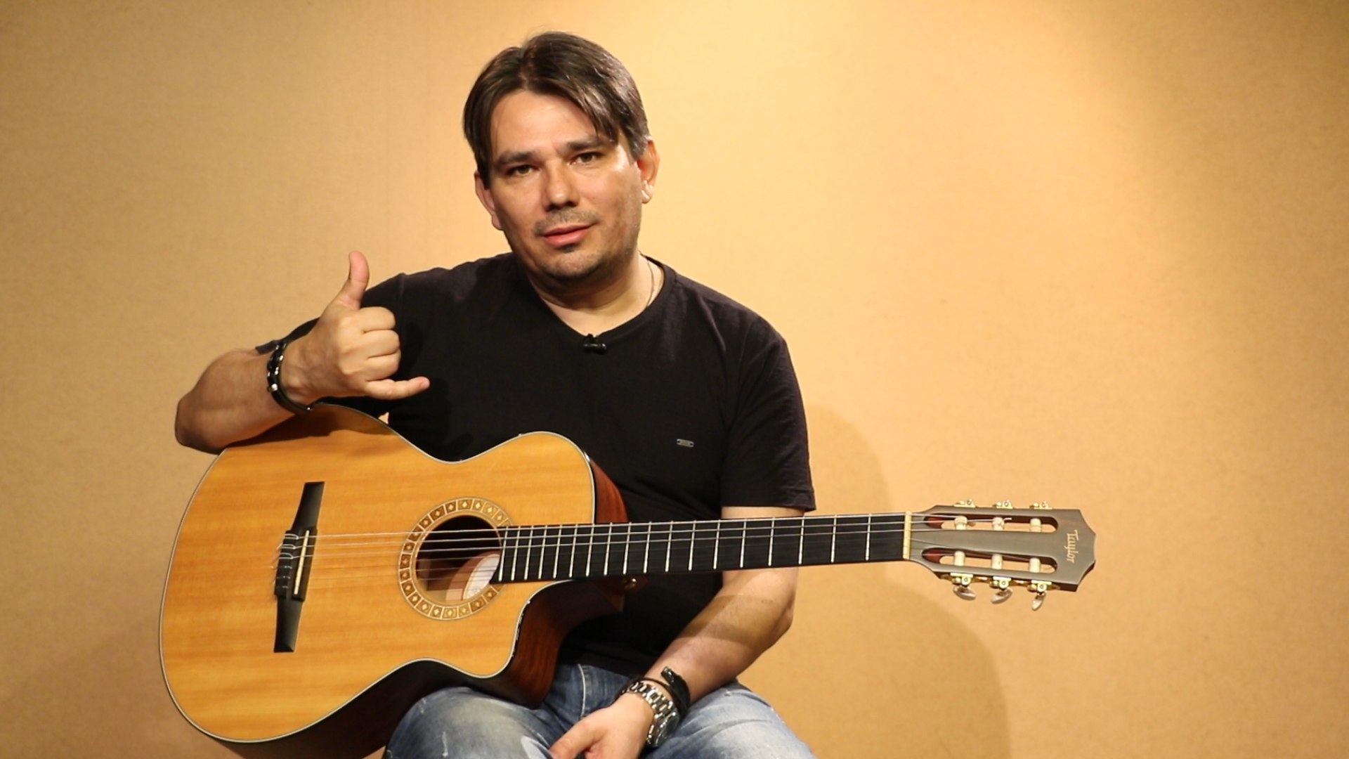 Marco Rinaldo Music Casa do Músico - Ele é exaltado (Violão)