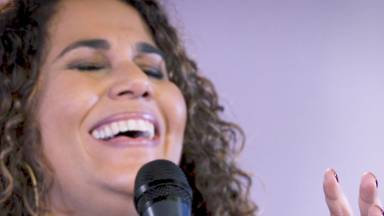Programa Cantarolando: Eliana Ribeiro canta Saudades de Ti