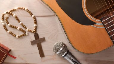 Aprenda a cantar e tocar o Salmo 99 do 11º Domingo do Tempo Comum