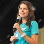 AO VIVO: Fernanda Soares prega na Canção Nova