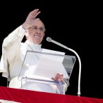 Papa: Que nossas comunidades reflitam o esplendor da Trindade