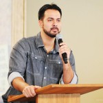 AO VIVO: Thiago Tomé prega na Canção Nova