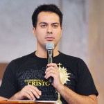AO VIVO: Thiago Tomé prega na Canção Nova