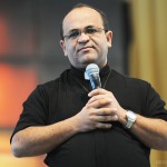 Nosso combate está sendo travado no mundo espiritual