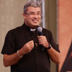 Padre Roger Luis deixa recado aos sócios evangelizadores