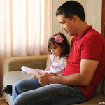 Como os pais podem estimular o desenvolvimento dos filhos?