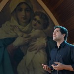 Santo Terço meditado pelos homens na Canção Nova