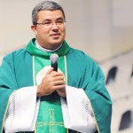 É preciso voltar a confiar em Deus totalmente