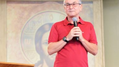 Júlio Brebal prega na Quinta-feira de Adoração na Canção Nova