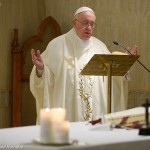 A mundanidade destroi a identidade cristã, diz Papa