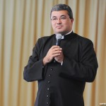 AO VIVO: Padre Roger Luis prega na Canção Nova