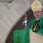 Em torno do altar somos uma família