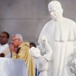 Nosso trabalho é levar Cristo a uma multidão de jovens
