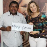 Paula Guimarães conversa com padre Roger Araújo