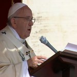 Papa diz que Evangelho é o livro da misericórdia de Deus