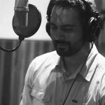 Thiago Tomé canta Ele te ouve