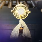 Assista a pregação: Jesus presença real na Eucaristia