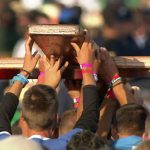Na Via Sacra, Papa convida os jovens ao protagonismo no serviço