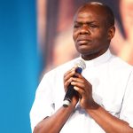 AO VIVO: Padre Jhon Bapitist prega na Canção Nova