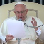 A memória da vocação reaviva a esperança, destaca Papa