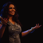 Eliana Ribeiro faz show no dia de programação especial da TVCN
