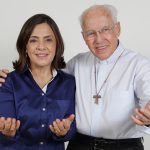 Luzia Santiago e monsenhor Jonas Abib falam à Família Canção Nova
