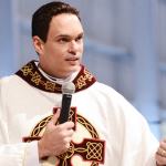 Para vencer a insensatez e alcançar a sabedoria - Padre Adriano Zandoná