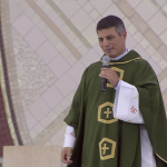 Precisamos ir ao encontro do Senhor - Padre Fernando Santamaria