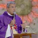 Deus sempre cuida de nós - Padre Roger Luís