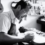 Sejamos madeira bruta nas mãos do Luthier Divino