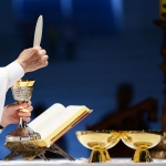 Testemunho de milagre com o Corpo e Sangue de Cristo
