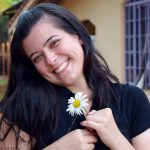 Carla pede a intercessão de Nossa Senhora e sobrevive a acidente de carro
