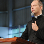 Aprenda quais são os quinze exercícios para a cura e libertação, com Padre Duarte Lara