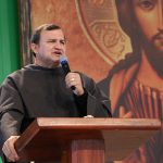 Deus quer nos revestir com as vestes da salvação