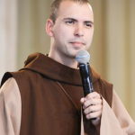 O corpo de Cristo nos fortalece e santifica - Frei Gilson