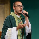 O Senhor quer reconstruir seus alicerces