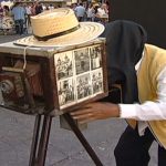 Relíquias: fotógrafos lambe lambe registram devoção à Padroeira do Brasil