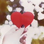 O amor, as rosas e os espinhos que fortalecem o perdão