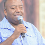 No desanimo permanecer fiel - Eugênio Jorge